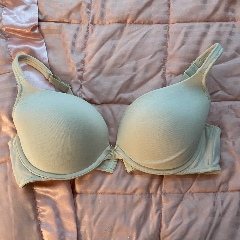 nude bra !